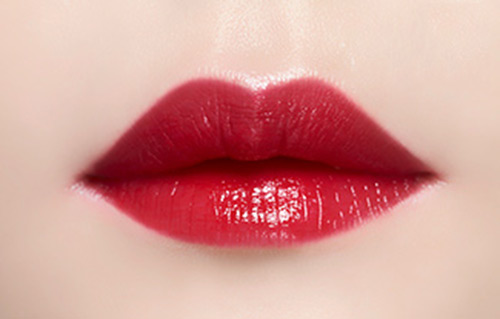 Phun môi màu đỏ cherry: Đẹp sexy, sang trọng thời thượng