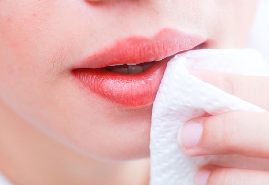 Chăm sóc môi sau khi xăm để màu lên nhanh, chuẩn, tự nhiên