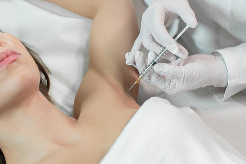 Tiêm Botox trị hôi nách giá bao nhiêu?